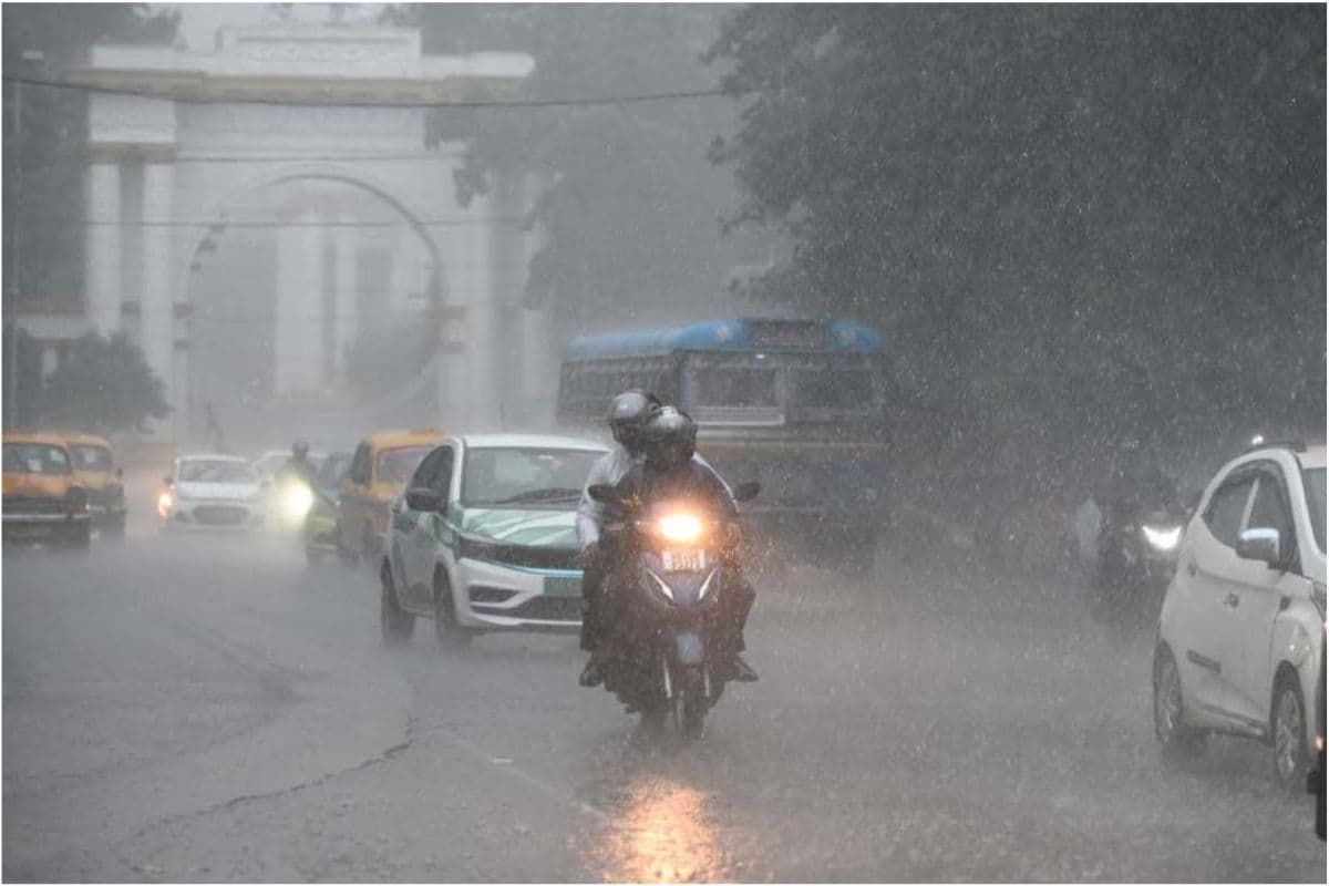 Rain Alert: तीन घंटे रहें सतर्क! बिहार के 23 जिलों में होगी झमाझम बारिश, मौसम विभाग ने जारी किया ऑरेंज अलर्ट