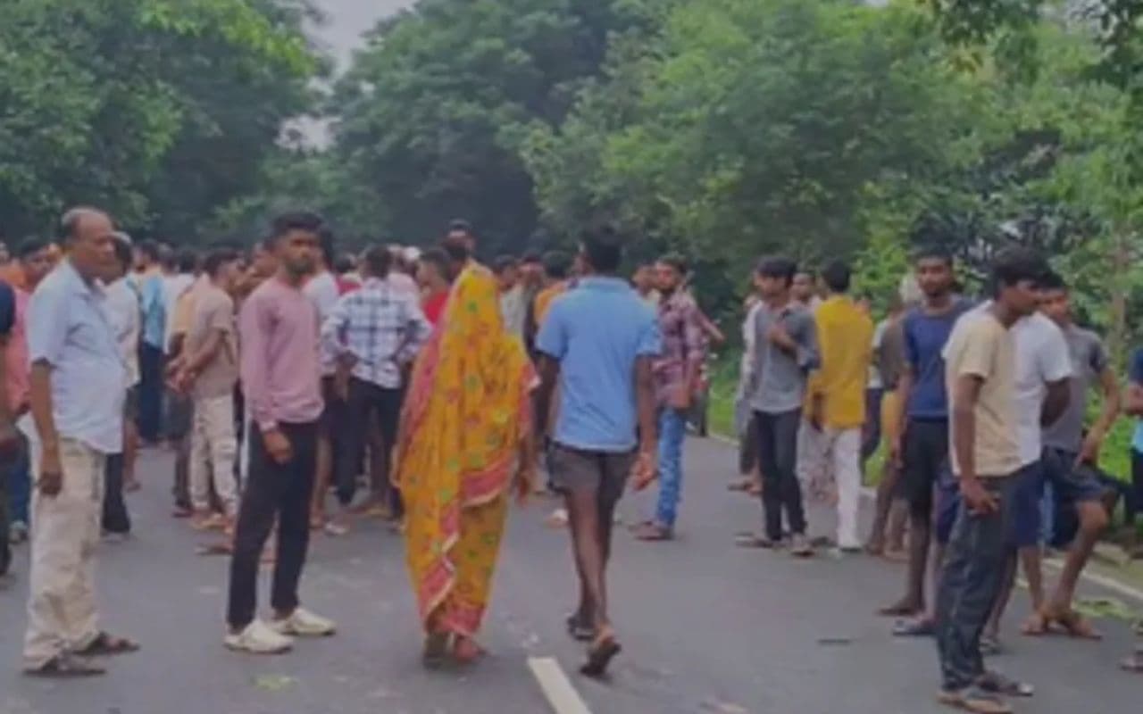 Road Accident: फिजिकल की तैयारी कर रहे तीन युवकों को ट्रक ने रौंदा, दो की मौके पर मौत