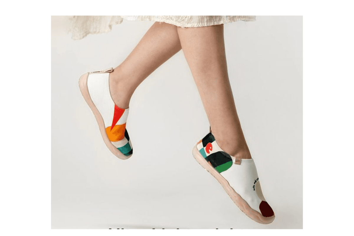 Shoes without Socks Risks: क्या मोजे के बिना जूते पहनना सुरक्षित है?