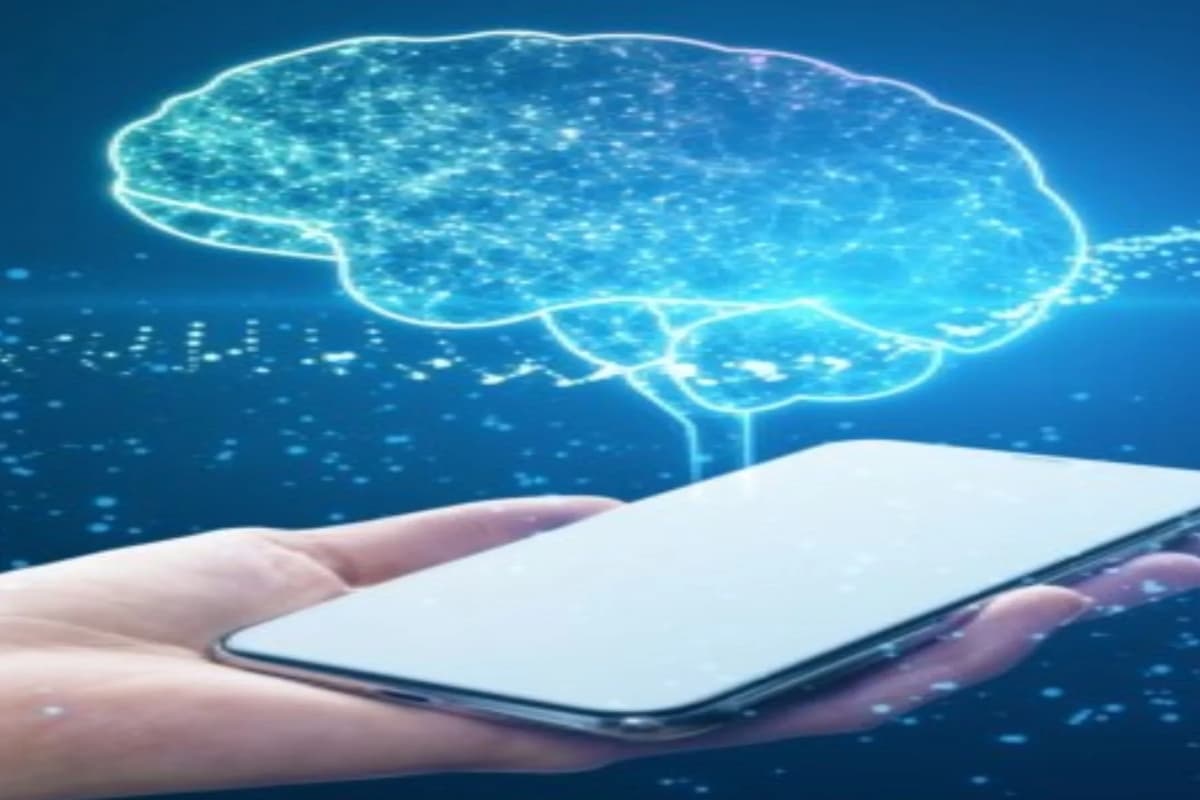 Smartphone Cause Cancer? स्मार्टफोन से ब्रेन कैंसर होता है या नहीं? WHO ने कर दिया खुलासा