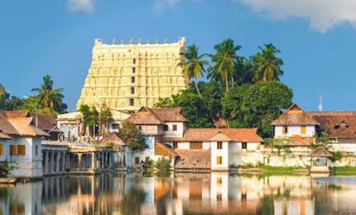 Sree Padmanabhaswamy Temple: रहस्यमय है भगवान विष्णु का यह भव्य मंदिर, अद्भुत है मूर्ति