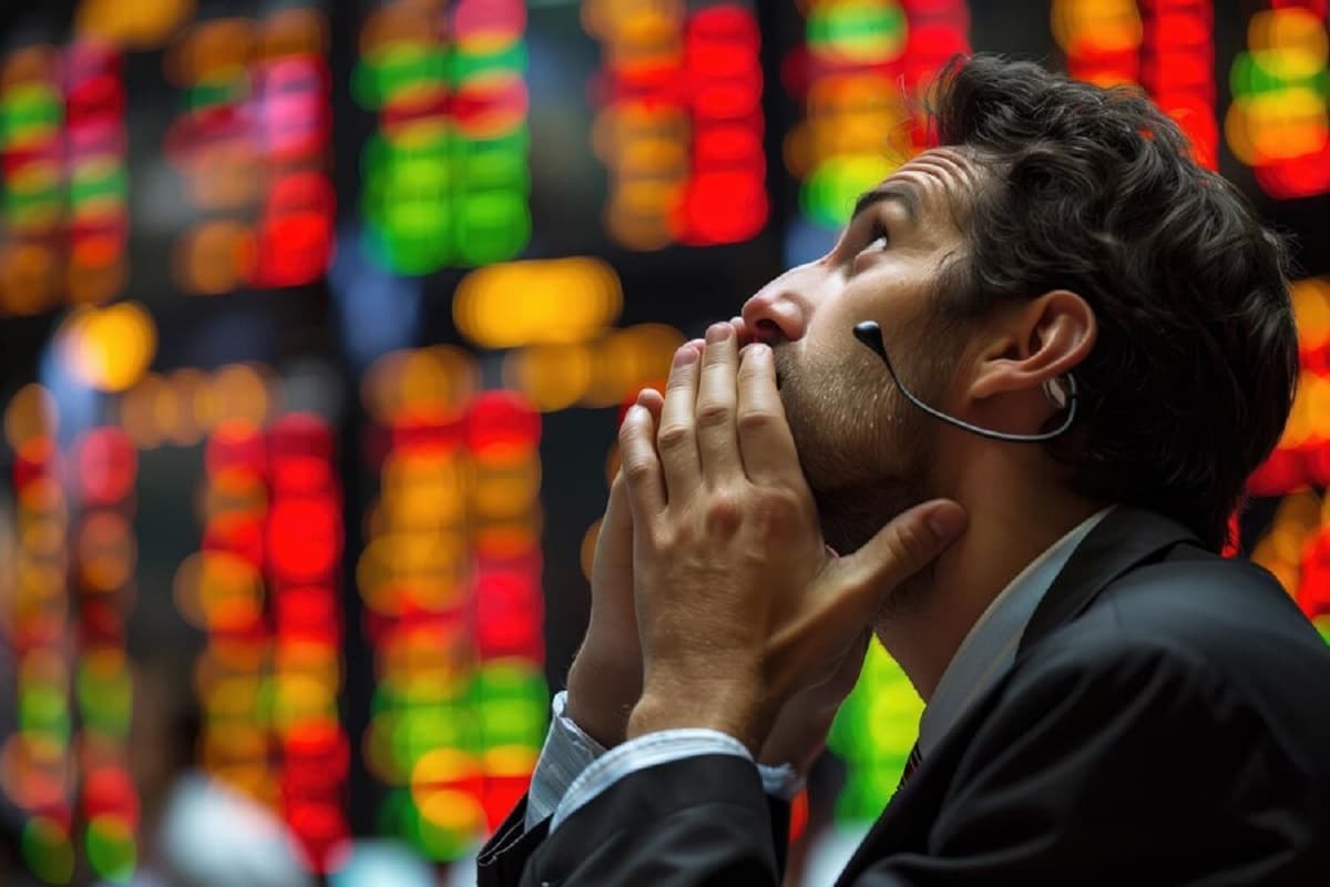 शुरुआती कारोबार में शेयर बाजार धड़ाम, सेंसेक्स 57 अंक फिसला