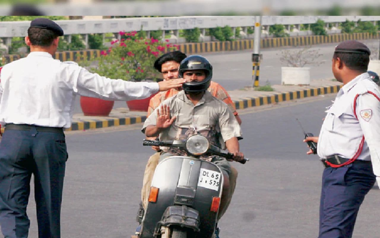 Bihar News: बिहार के इस जिले में लागू हुआ नयी ट्रैफिक व्यवस्था, जानें जरूरी बातें नहीं तो एक्शन में दिख रही यातायात पुलिस