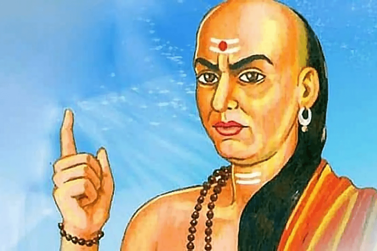 Chanakya Niti: चाणक्य के अनुसार शब्दों का सही चयन क्यों महत्वपूर्ण है