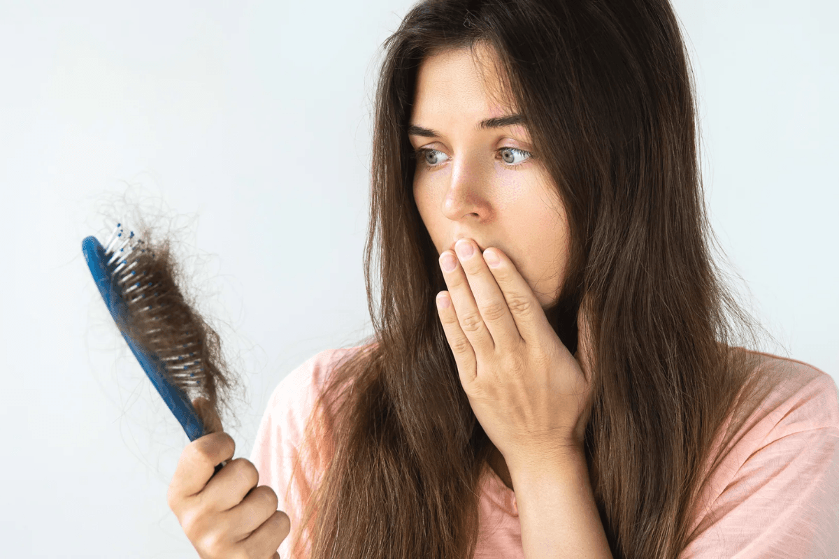 Hair Mask: किचन के सामान से बनाएं हेयर मास्क, डैंड्रफ और झड़ते बालों का असरदार घरेलू इलाज