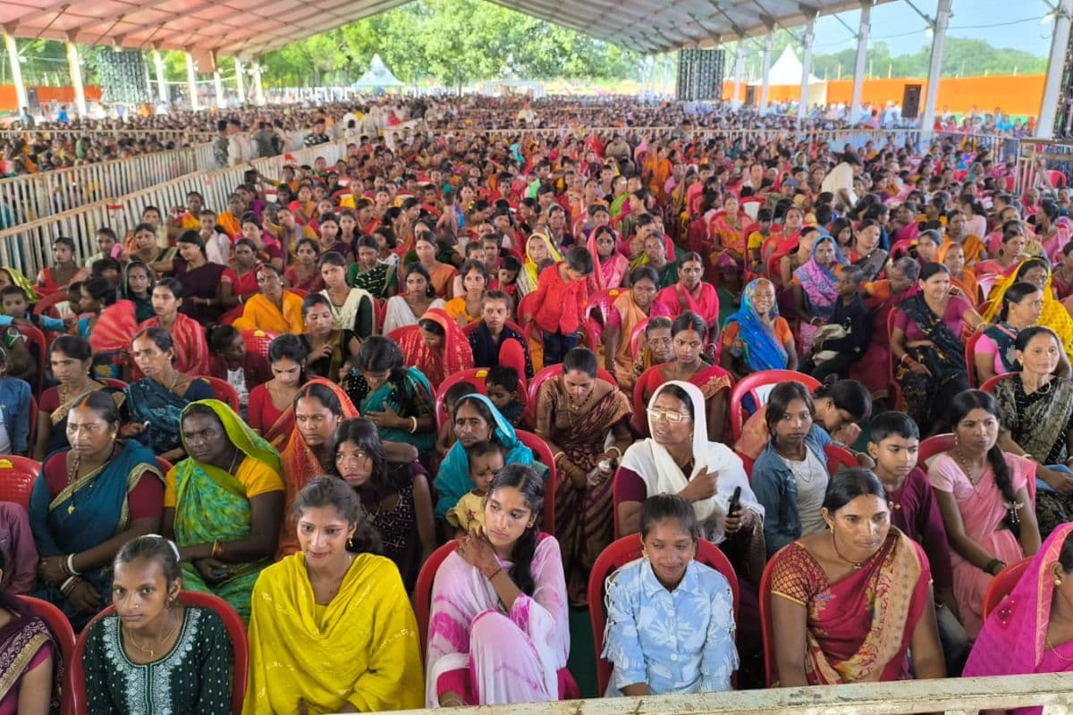 Video: अमित शाह को सुनने झारखंडी धाम में उमड़ी भीड़, परिवर्तन रथ को हरी झंडी दिखाएंगे