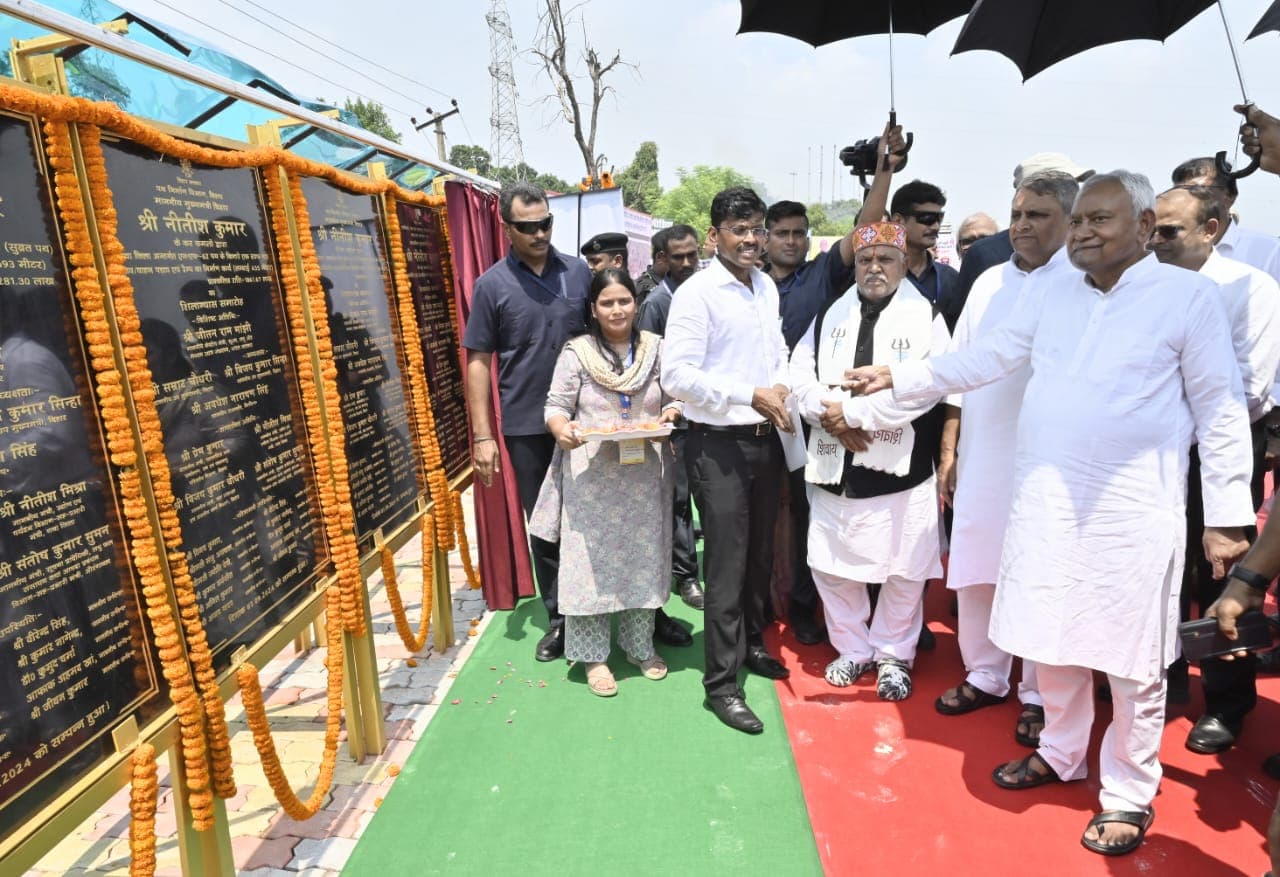 गया में सीएम नीतीश ने विष्णुपथ का किया उद्घाटन, पितृपक्ष मेले की तैयारियों को लेकर की बैठक