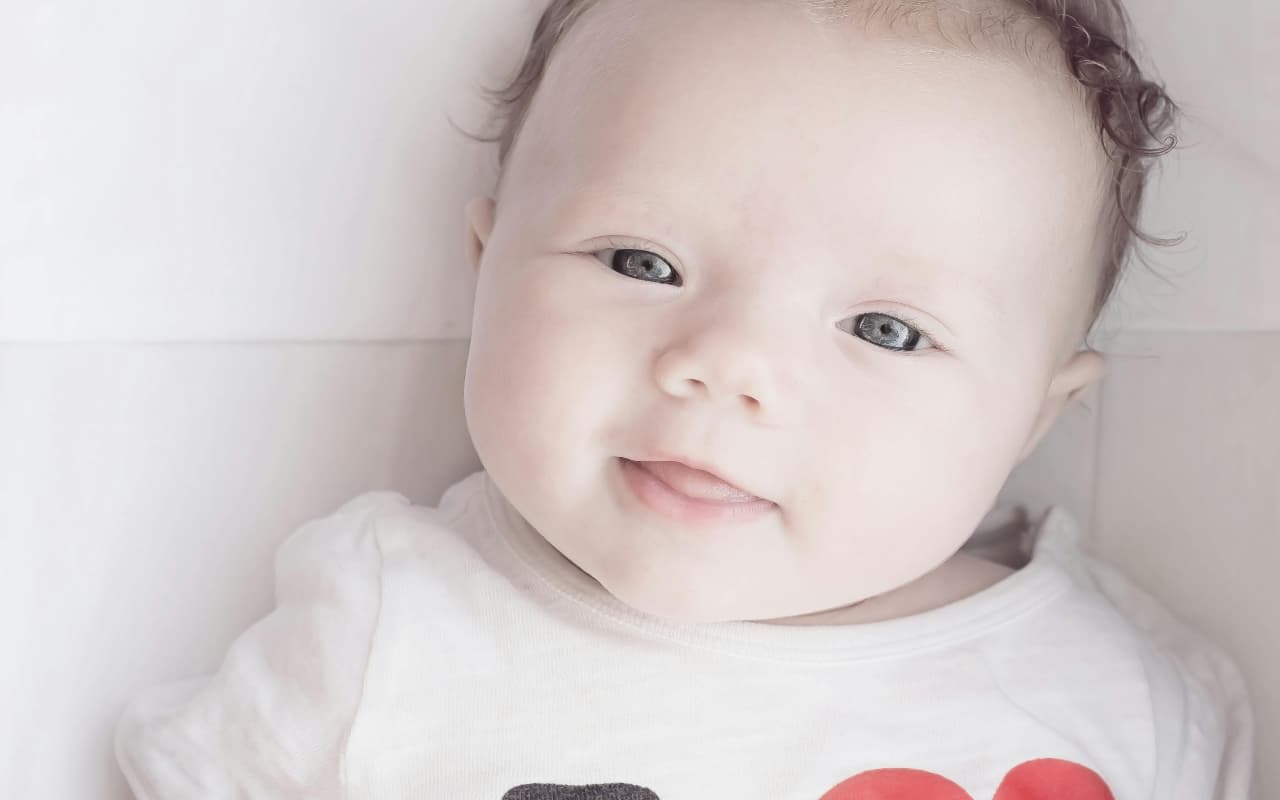 Baby Names: भगवान विष्णु से प्रेरित ये हैं आपके बेटे के लिए कुछ खूबसूरत नाम, जानें अर्थ