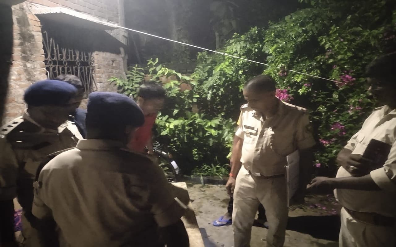 Bihar News: भागलपुर में घर का इकलौता चिराग बुझा तो मां और बेटी ने की आत्महत्या, उजड़ गया पूरा परिवार