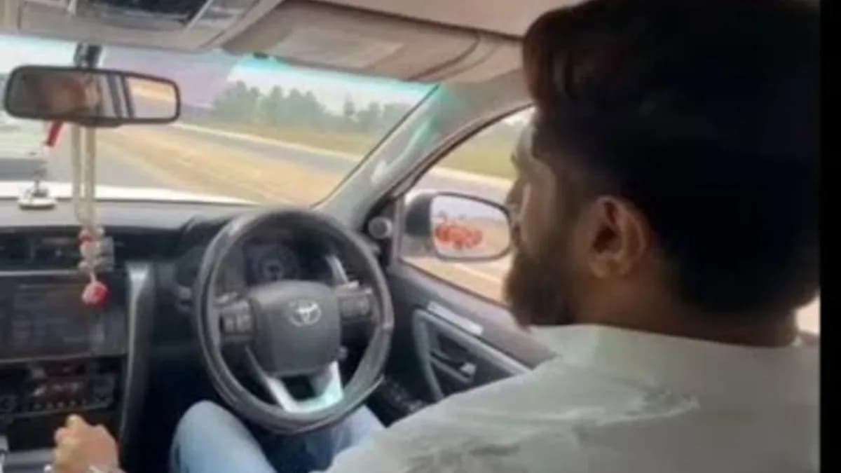 चिराग पासवान की कार का कटा चालान चिराग पासवान की कार का कटा चालान