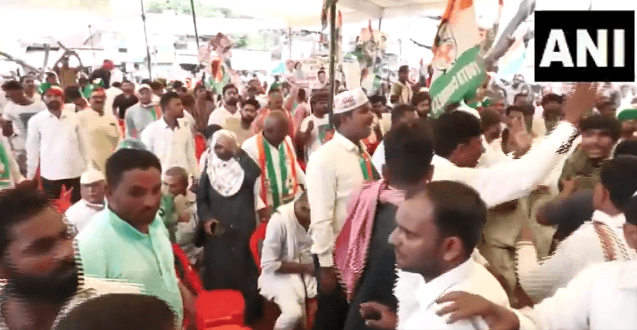 Congress Maarpeet: प्रयागराज में कांग्रेस कार्यकर्ताओं में जमकर मारपीट, खूब चले लात घूंसे