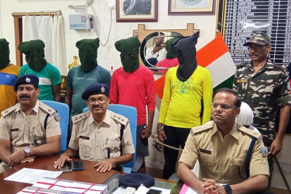 Cyber Crime: जामताड़ा से दो सगे भाइयों समेत पांच साइबर अपराधी अरेस्ट, झांसा देकर करते थे ठगी