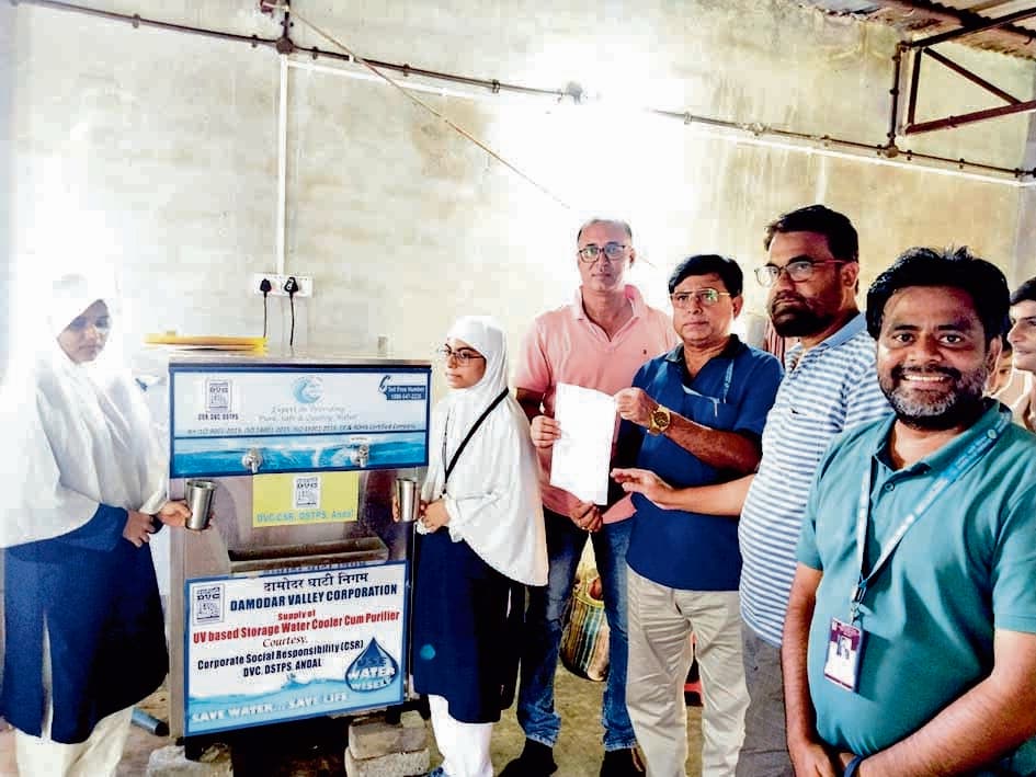 सीएसआर : तीन सरकारी स्कूलों को डीएसटीपीएस ने दिये वॉटर प्यूरीफायर