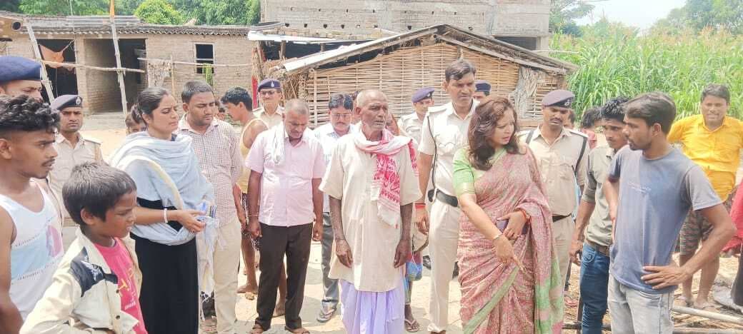 गैस सिलेंडर में रिसाव से लगी आग,एक झुलसा