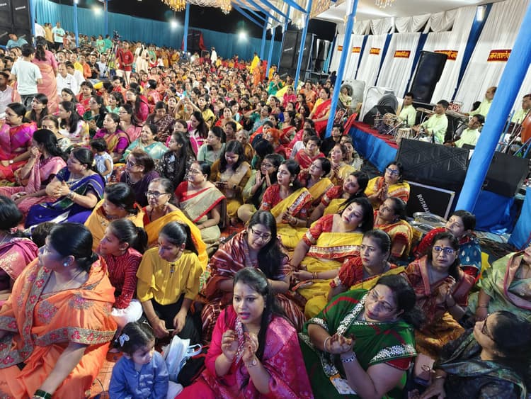 बाबा श्याम के दरबार में स्वर्ग लोक की झांकी ने मनमोहा