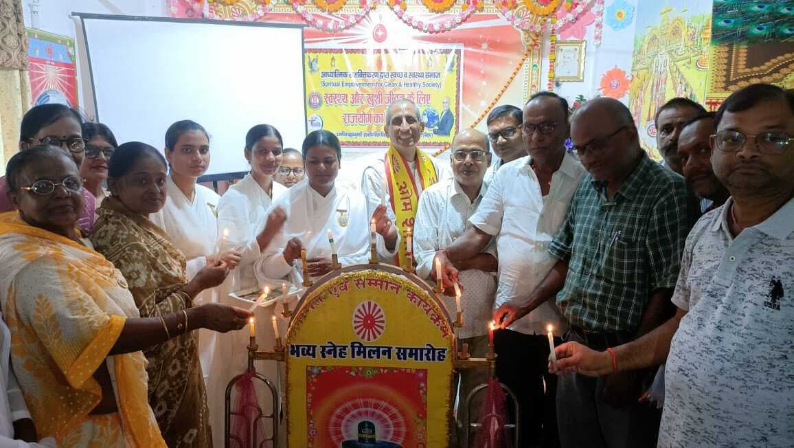 बेईमानी, चोरी, झूठ व क्रोध से रहें दूर - बबिता दीदी