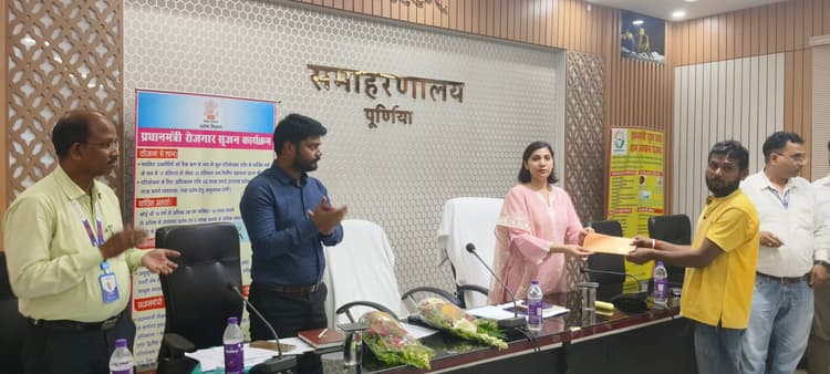 योजनाएं अच्छी पर ऋण मुहैया कराने में बैंक उदासीन : डीडीसी