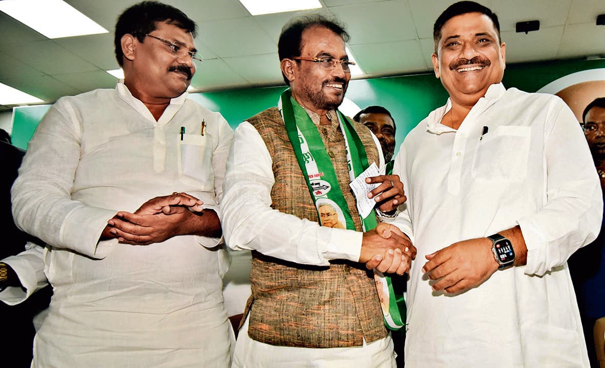 श्याम रजक ने समर्थकों सहित थामा जदयू का दामन