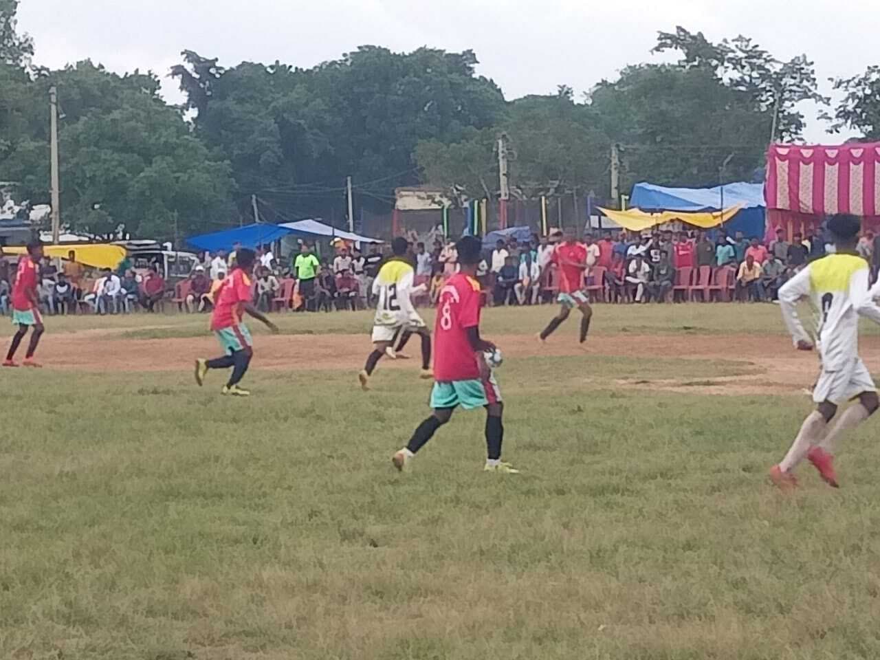 Football: सुमित ब्रदर्स व तिग्गा परिवार एफसी की टीम सेमीफाइनल में