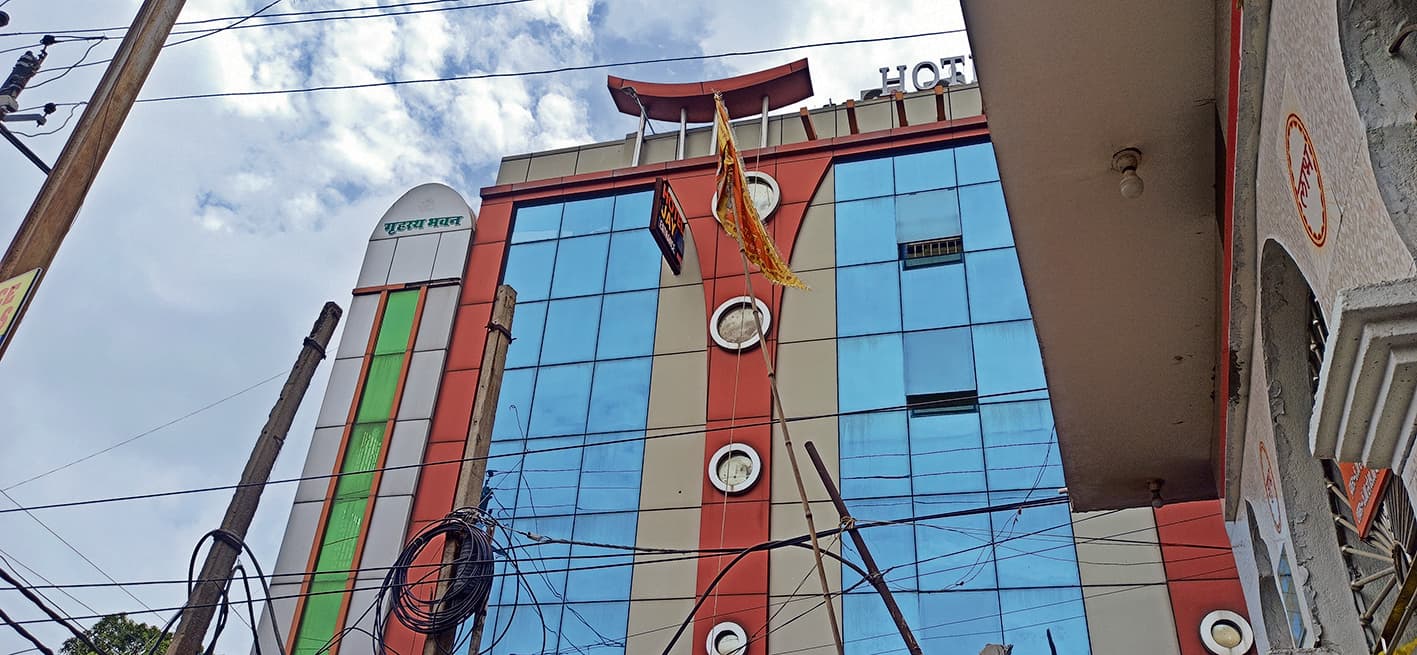 शहर के होटलों में फायर सेफ्टी की अनदेखी, खतरे में ग्राहक