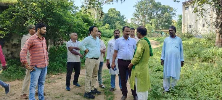 चकाई मोड़ के पास मुख्य सड़क पर जल जमाव की समस्या होगी दूर