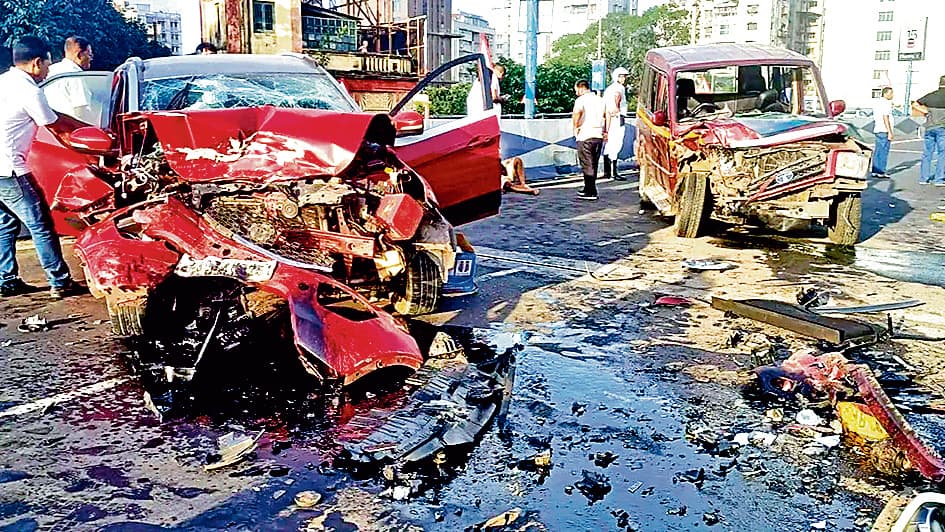 टाटा सूमो व कार में आमने सामने की भिड़ंत, कई जख्मी