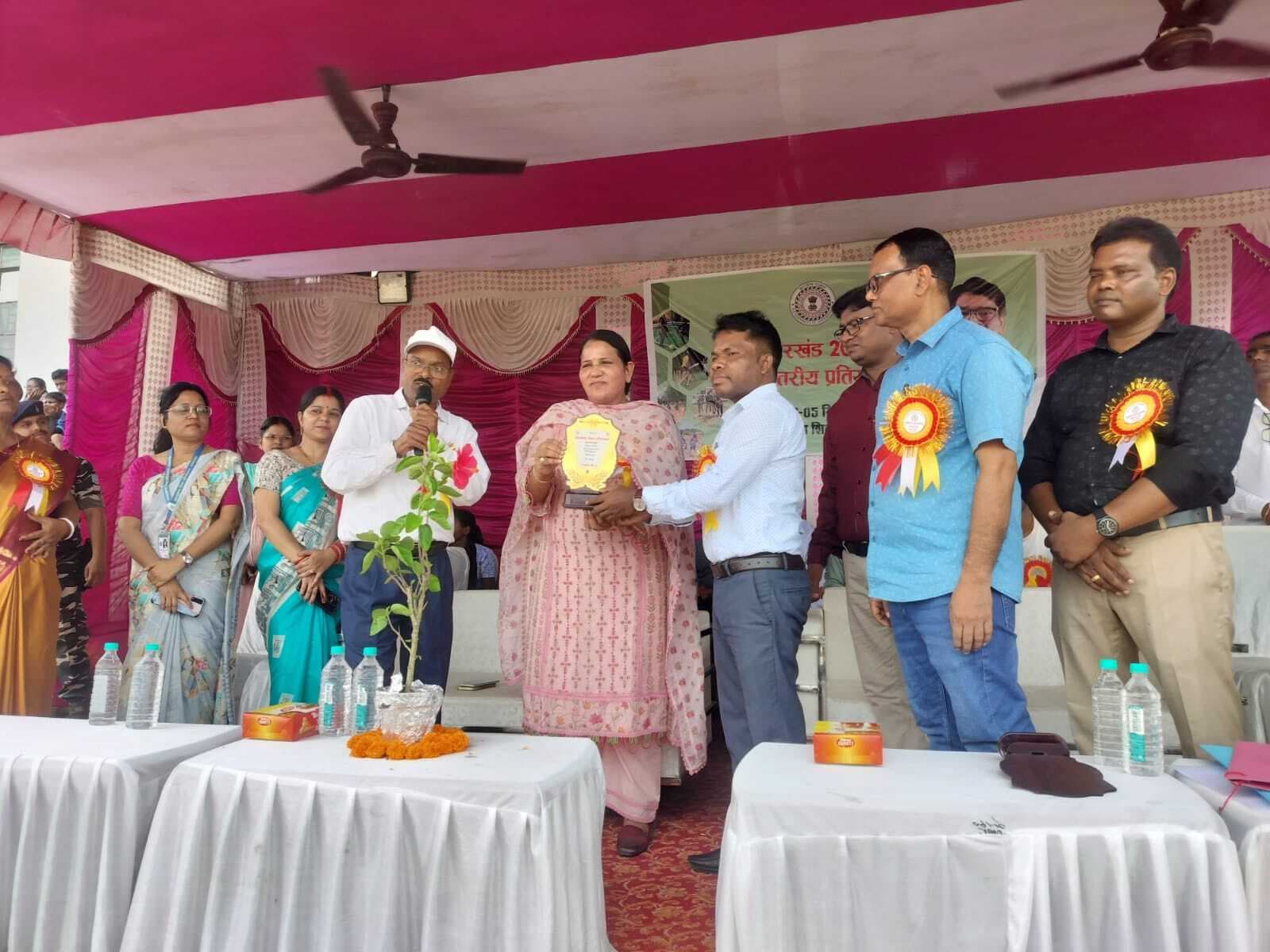 बालक वर्ग के 3000 मीटर दौड़ में प्रेम व प्रकाश ने मारी बाजी