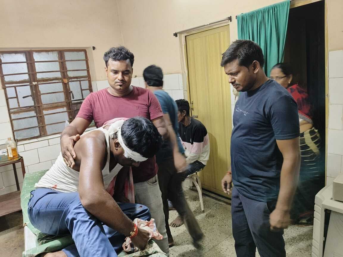 बाइक के धक्के से बीडीओ के चालक घायल, रेफर