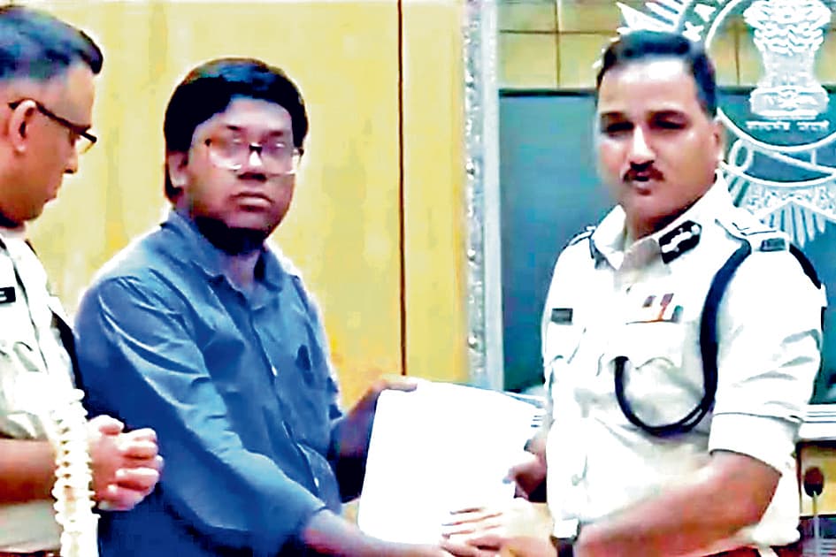 पुलिस आयुक्त को ज्ञापन देकर जूनियर डॉक्टरों ने मांगा उनका इस्तीफा