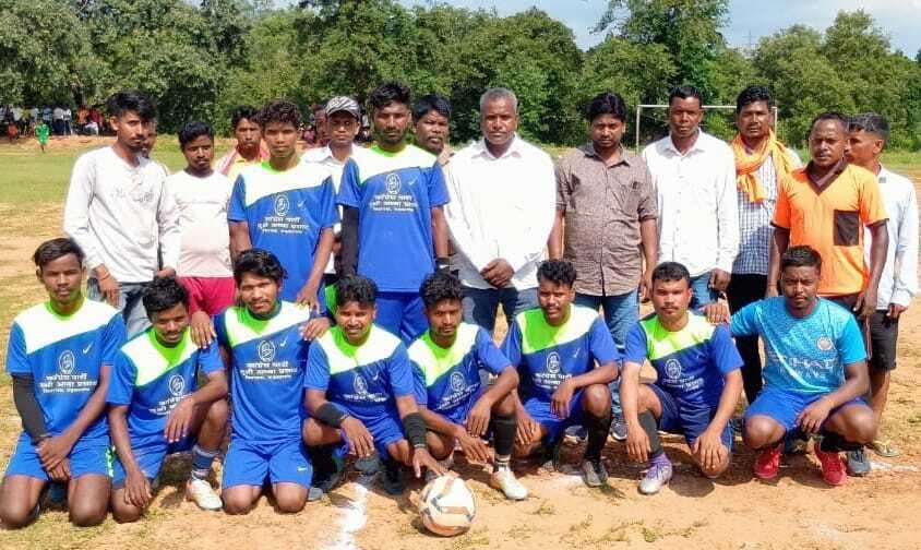 बड़कागांव उरेज में फुटबॉल टूर्नामेंट शुरू