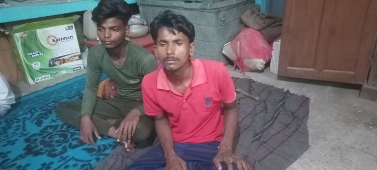 चांदन से चोरी की गयी ऑटो सहित दो चोर गिरफ्तार, एक स्कूटी भी जब्त