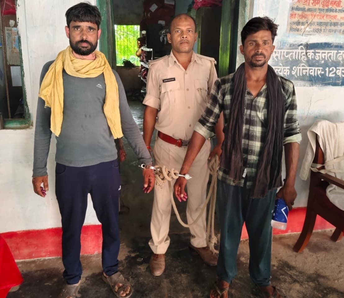 बाइक से शराब ले जा रहे दो तस्कर गिरफ्तार