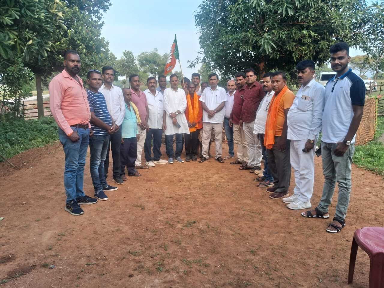 भाजपा ने रानीडीह गांव में चलाया सदस्यता अभियान