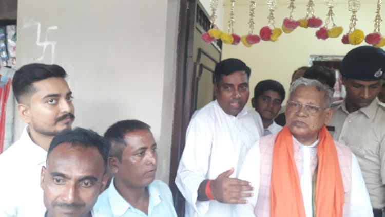 परैया में सिंगरौली एक्सप्रेस के ठहराव को लेकर रेल मंत्रालय से सपंर्क करेंगे मंत्री