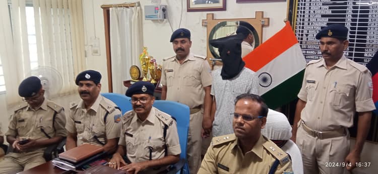 साइबर ठगों को फर्जी सिम व एटीएम कार्ड सप्लाई करने वाला बंगाल का युवक गिरफ्तार