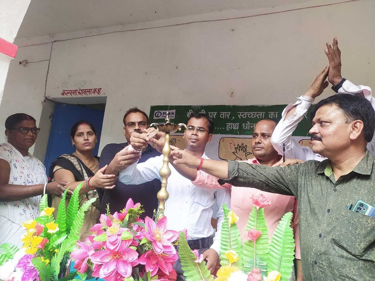 बच्चों को खिलायी गयी कृमि नाशक दवा