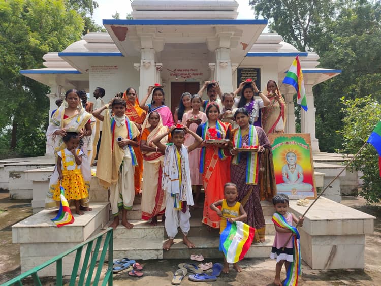 जैनियों ने मनाया महावीर जन्म कल्याणक उत्सव