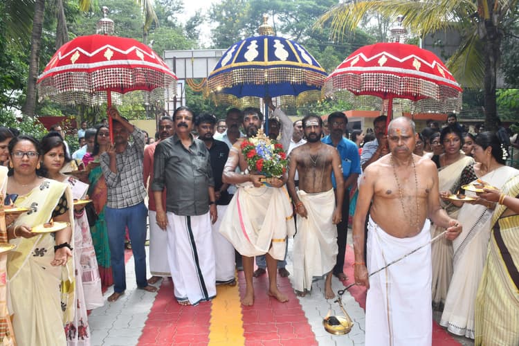 धूमधाम से संपन्न हुआ श्री अयप्पा मंदिर का वार्षिक महोत्सव