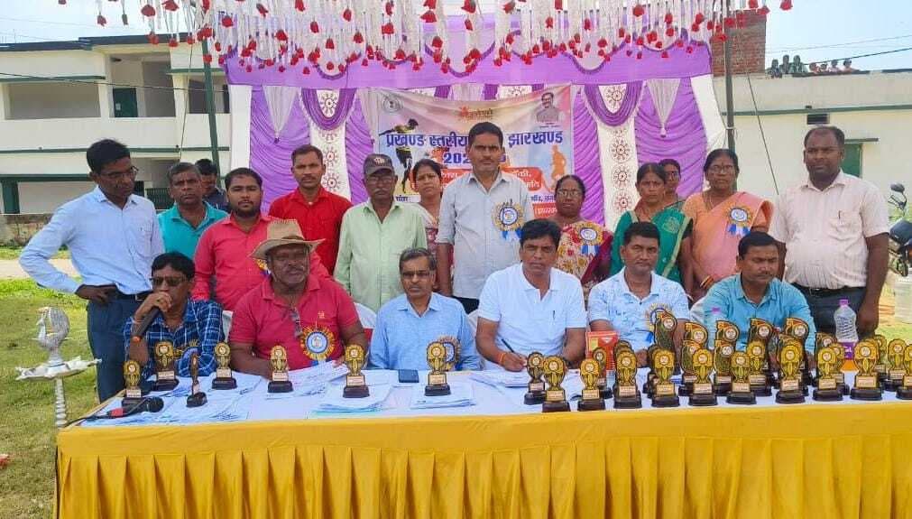 खेलो झारखंड प्रतियोगिता में बेहतर खिलाड़ियों का सम्मान