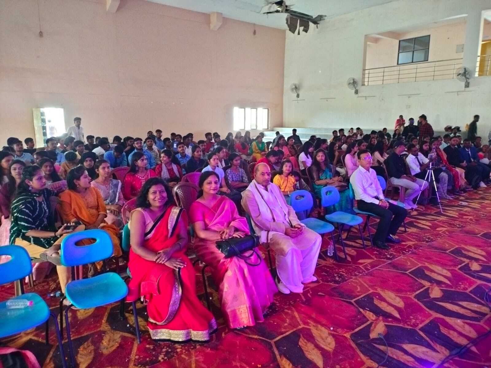 पौराणिक ग्रंथों से शिक्षा के बिंदु को निकालकर पाठ्यक्रम में शामिल करने से लाभ