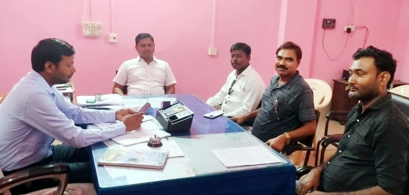 आठ मतदान केंद्रों को दूसरे भवन में शिफ्ट करने पर विचार-विमर्श