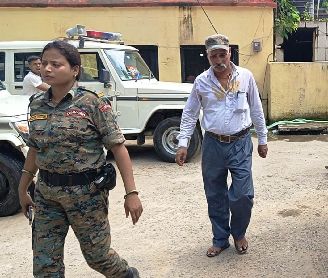 उचक्कों ने सरकारी कर्मचारी के उड़ा लिये दो लाख रुपये