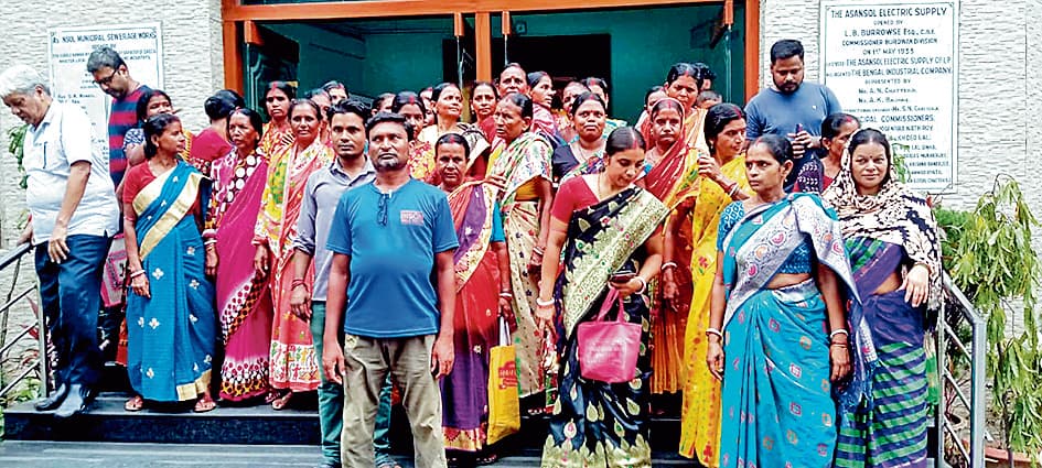 पेयजल की समस्या से मेयर को अवगत कराया