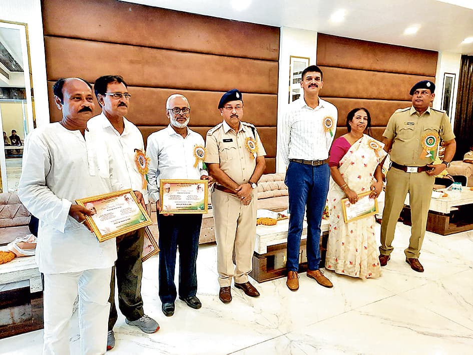 अनुशासन ही जीवन में आगे बढ़ाने का काम करता है : अभिषेक गुप्ता