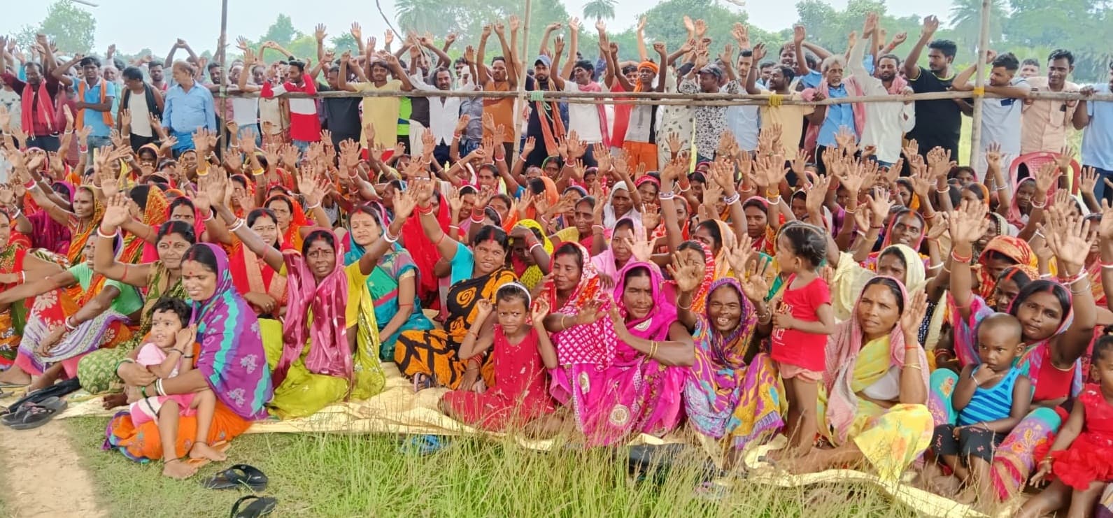 Bokaro News: पंचायत भवन का निर्माण स्थल बदला, ग्रामीणों ने शुरू किया विरोध