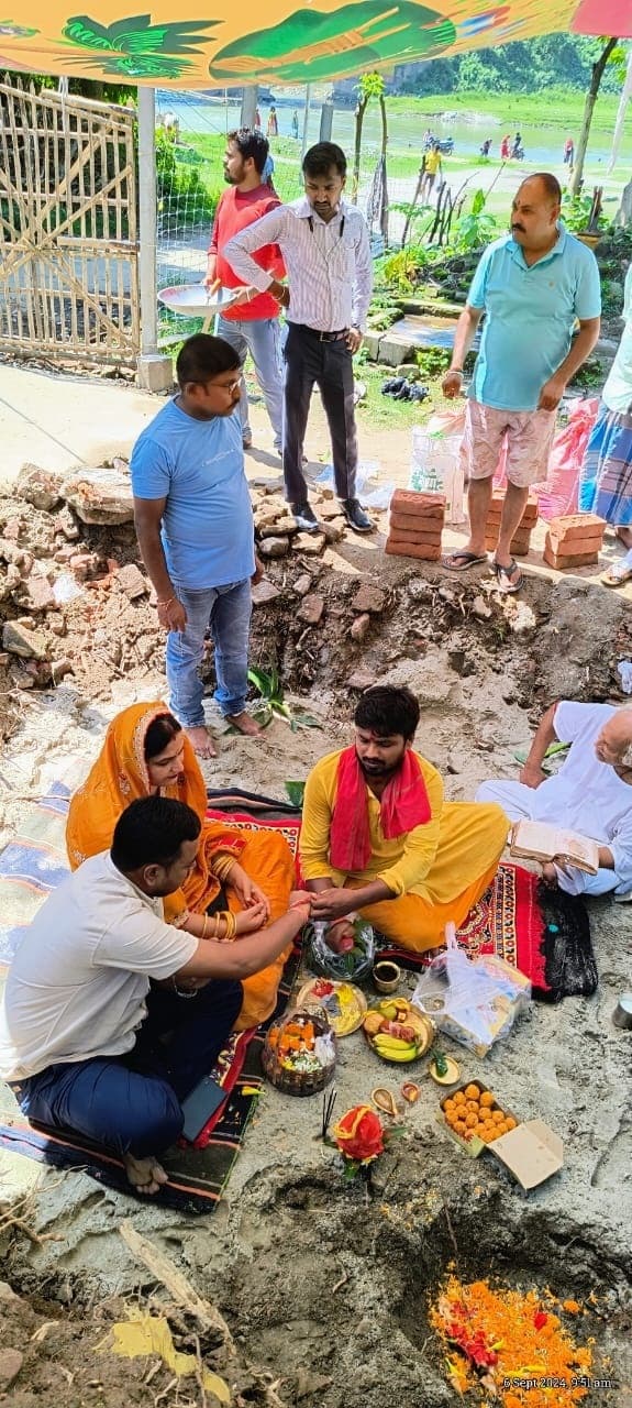 पूर्णिया सिटी में शिव मंदिर निर्माण को ले मंत्रोच्चार के साथ भूमि पूजन