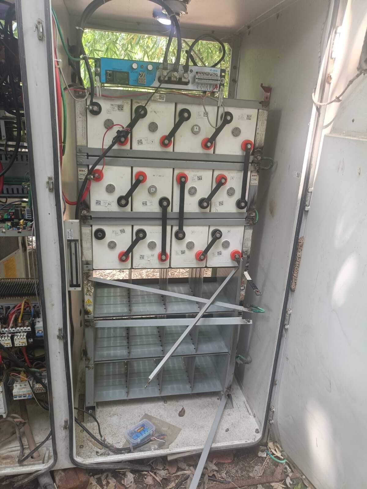 मोबाइल टावर रूम से 36 पीस बैटरी चोरी