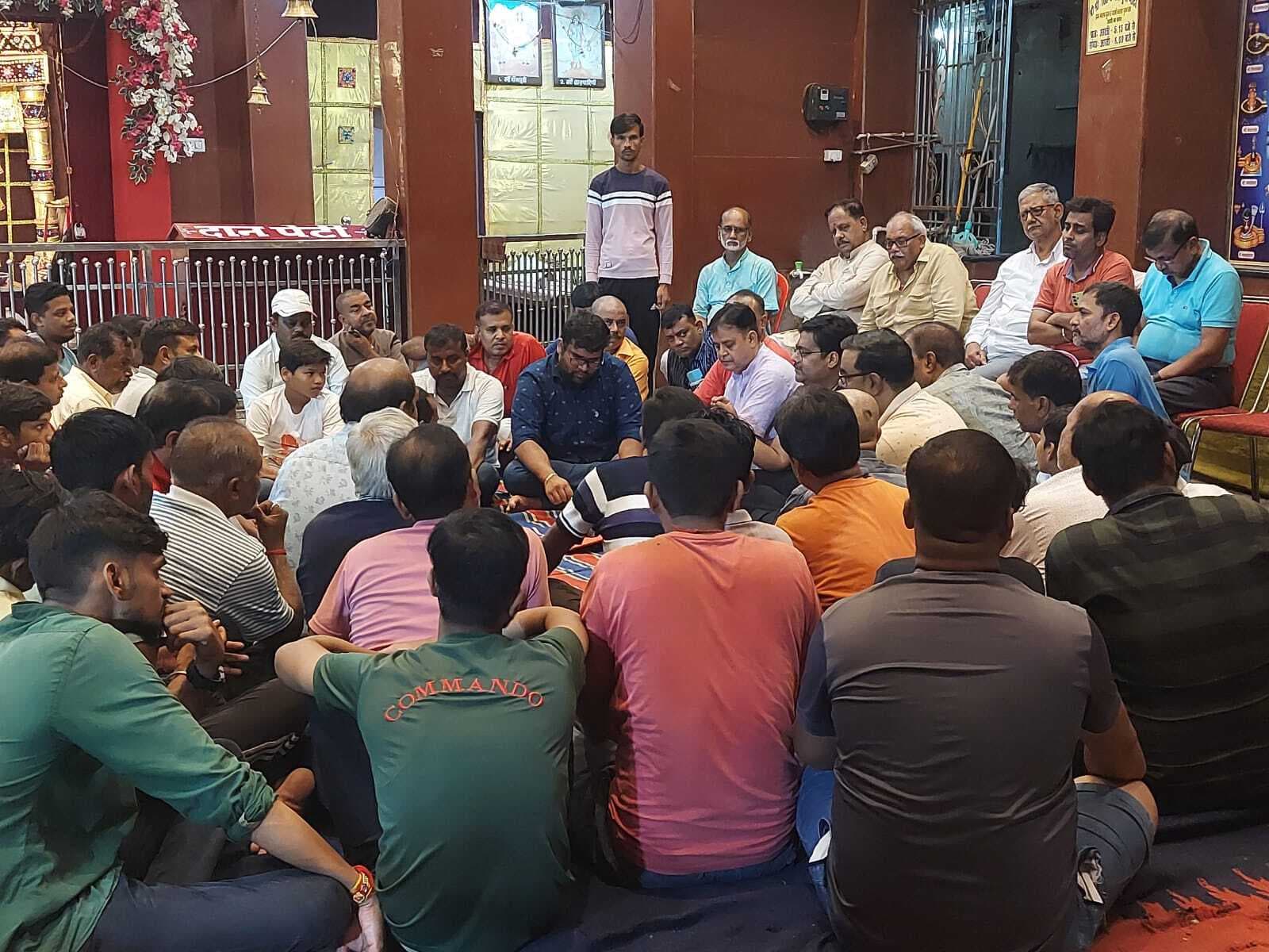 Jamui News : शारदीय नवरात्र को लेकर पूजा समिति की बैठक में विमर्श