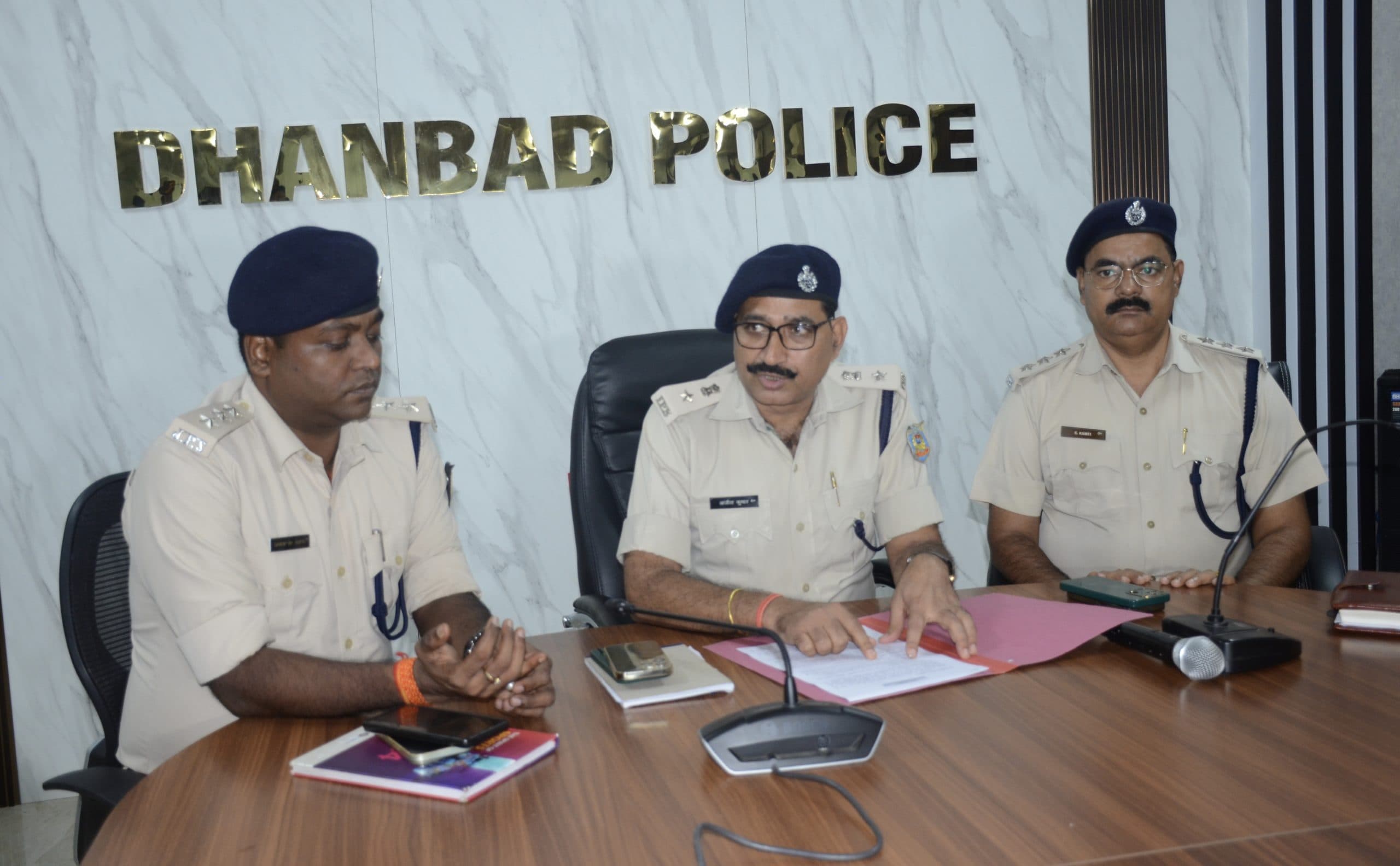 DHANBAD NEWS : जिले के पांच स्थानों पर पुलिस आयोजित करेगी जन शिकायत समाधान कार्यक्रम