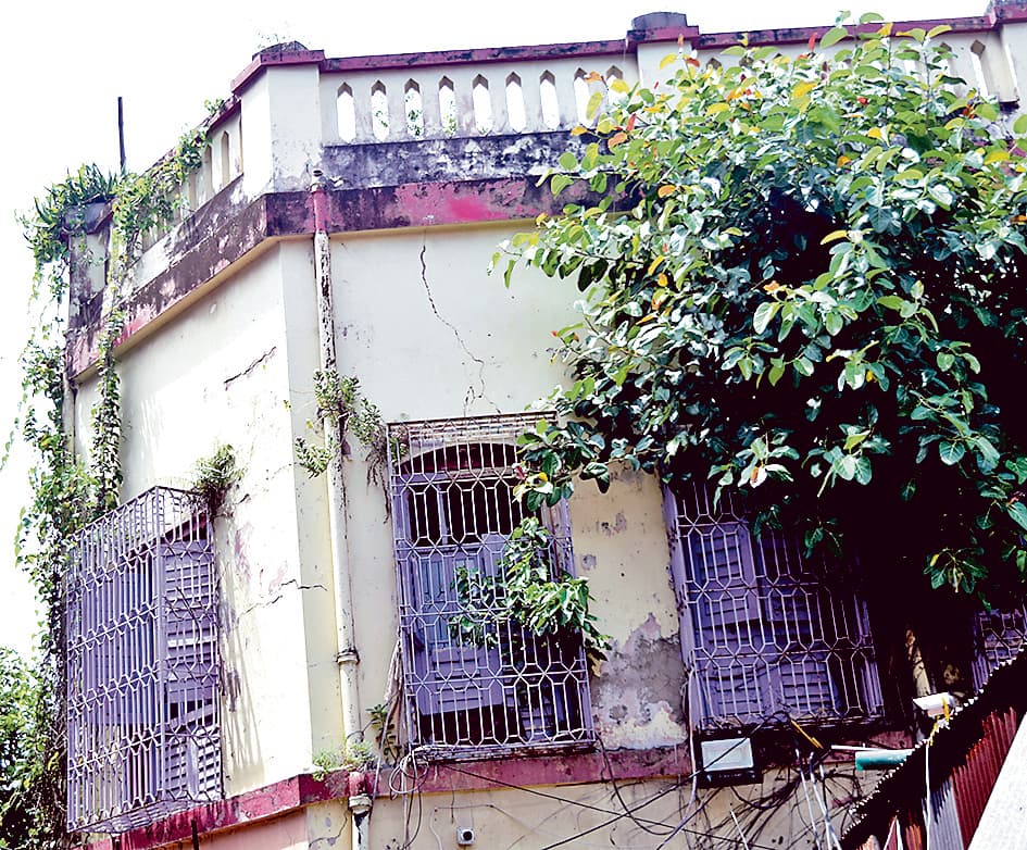 फिर मकानों में दरार, होटलों में शिफ्ट किये गये 11 परिवार